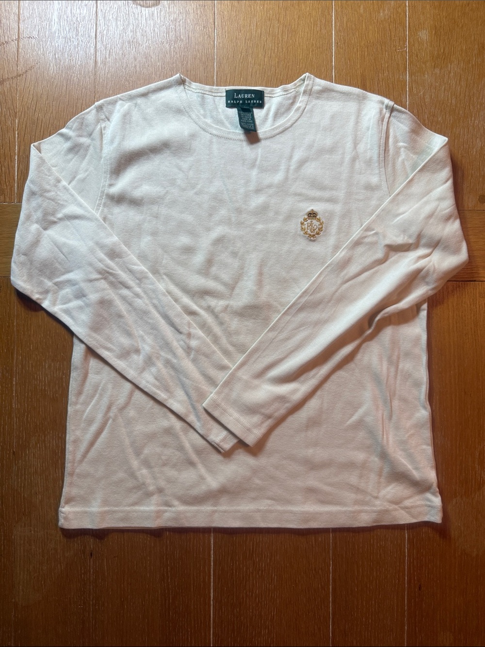Ladies Vintage Lauren Ralph Lauren LS Crewneck Shirt - Cream with Gold Crest